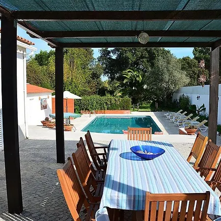 Vila Aberta Fofa - Spacious 5 Bedroom - Situated In Portuguese Countryside 40 Km From Lisbon