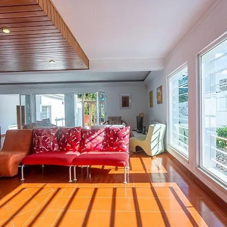 Aberta Fofa - Spacious 5 Bedroom - Situated In Portuguese Countryside 40 Km From Lisbon *