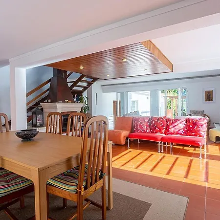 Aberta Fofa - Spacious 5 Bedroom - Situated In Portuguese Countryside 40 Km From Lisbon *
