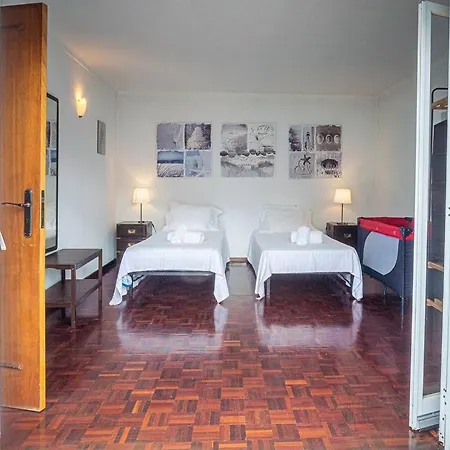 Vila Aberta Fofa - Spacious 5 Bedroom - Situated In Portuguese Countryside 40 Km From Lisbon Alfarim